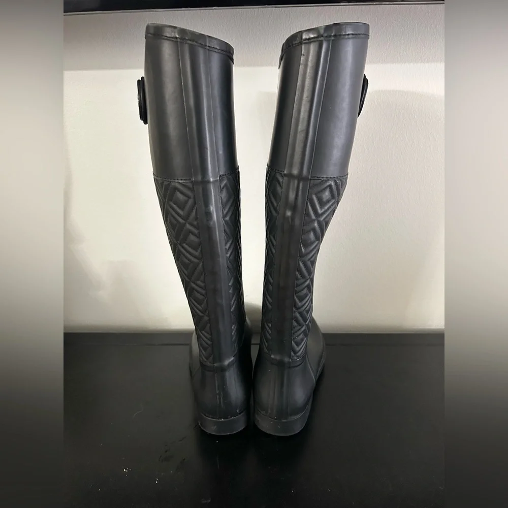 Tory Burch Marion Quilted Rubber Rain Boots – Black – Women’s Size 5